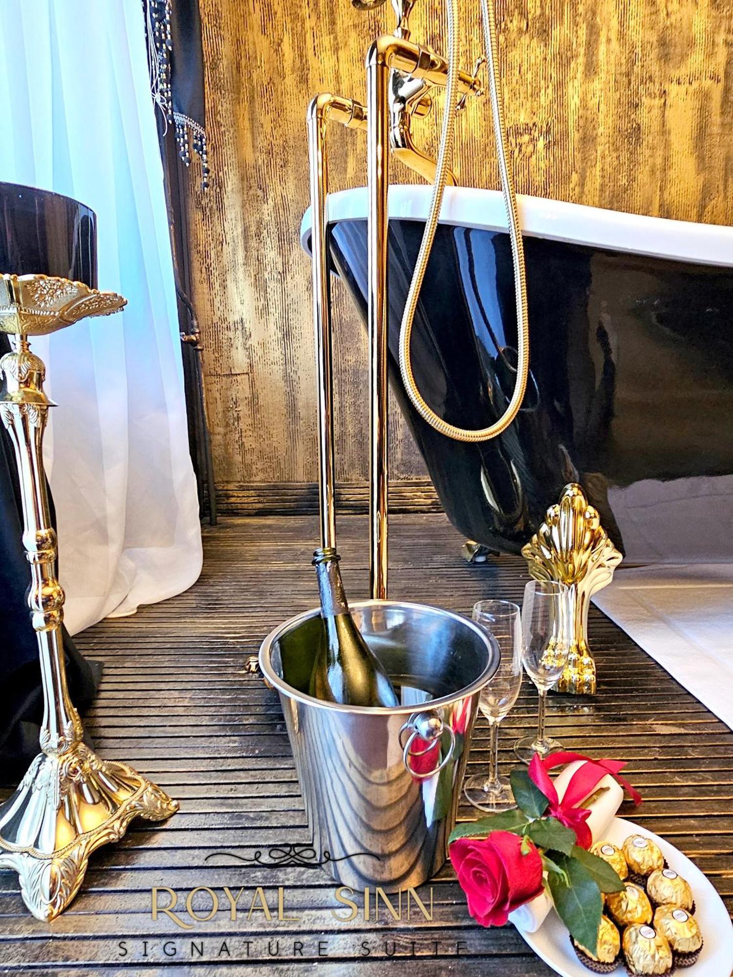 Royal Sinn Signature Suite บูคาเรสต์ ภายนอก รูปภาพ